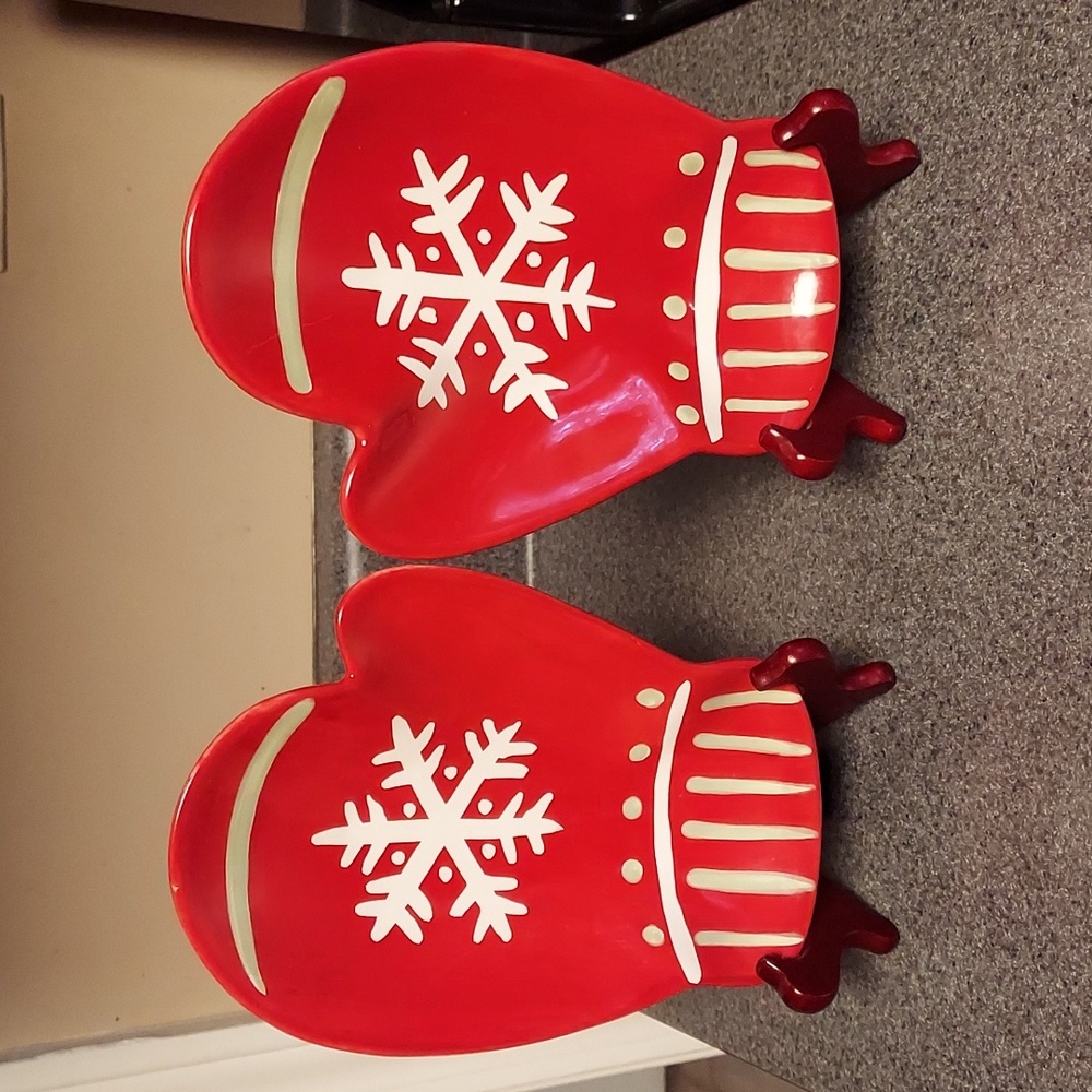 Y2k HALLMARK Ceramic Christmas Mittens Candy Dish Set of 2 LIKE NEW